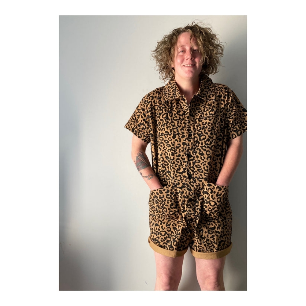 Red Sky romper leopard print size M in EUC - Picture 1 of 11